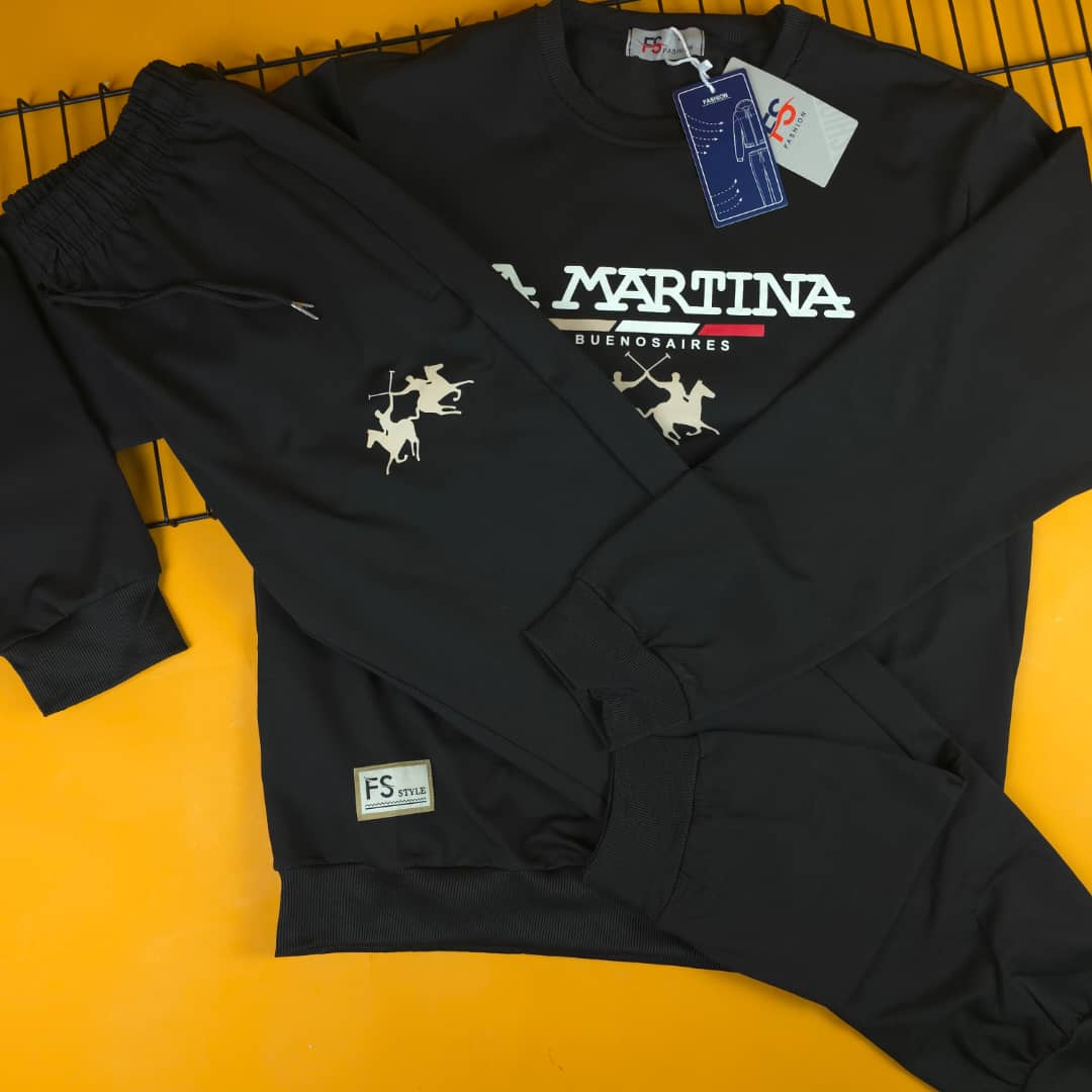 طقم أنيق للرجال