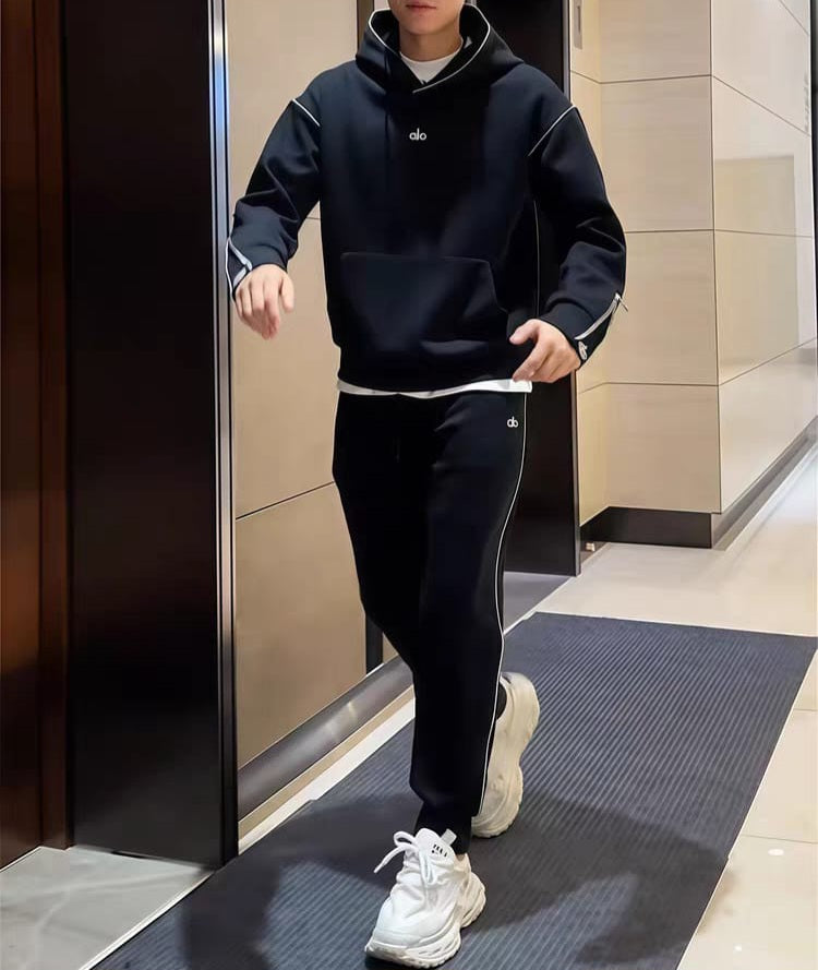 T/طقم رياضي عصري